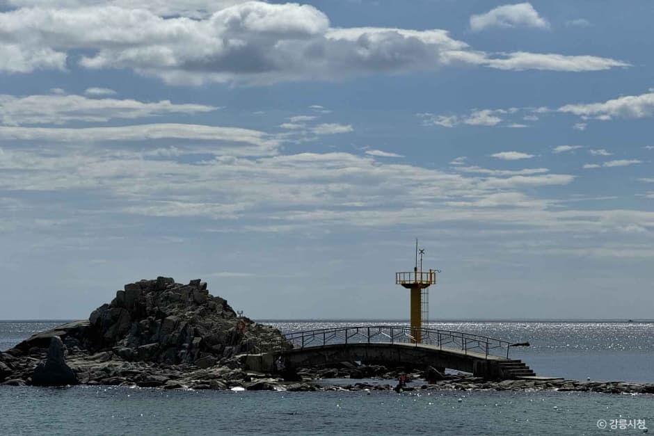 沙川津海辺（沙川トゥィップル海水浴場）（사천진해변（사천뒷불해수욕장））
