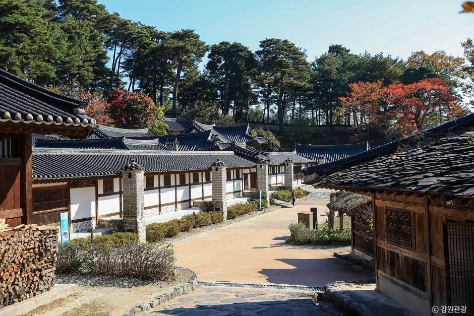 江陵船橋荘（강릉 선교장）